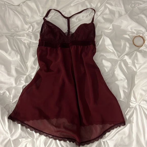 Red lingerie burgundy - Picture 2 of 2